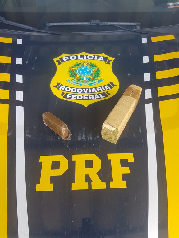 O haxixe é uma droga produzida a partir da resina da cannabis sativa (a planta da maconha) e tem um valor bem mais elevado e é muito mais potente.