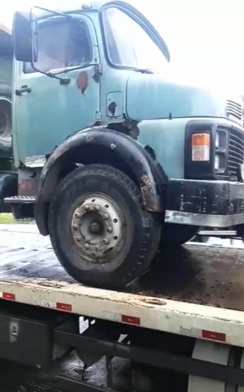 Idoso portador de deficiência é flagrado conduzindo veículo em mau estado de conservação e autuado por cinco infrações distintas pela PRF em Simões Filho(BA)