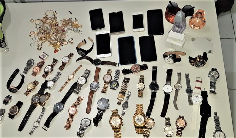 Trio acusado de invadir e furtar mansões no Lago Norte de Brasília (DF) é preso na BR 101 em Camacan (BA)