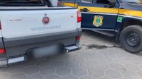 PRF apreende caminhonete Strada adulterada e prende motorista por uso de documento falso e adulteração sinal identificador de veículo