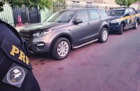 Veículo de luxo com placas clonadas é apreendido em Itapipoca (CE); médico e companheira são presos