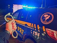 PRF prende foragido da justiça que usou nome do irmão para escapar da prisão, em Caucaia/CE.