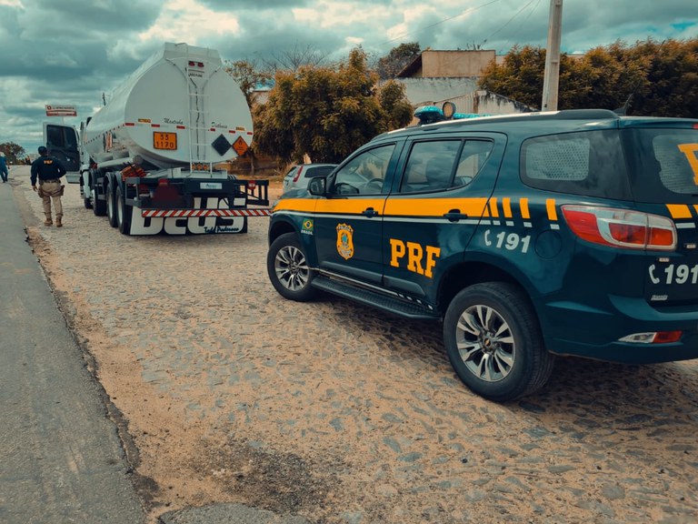 apreensao etanol 1309.jpeg