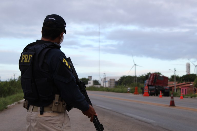 IMAGEM - Operação Dia do Trabalho 2023: PRF reforça fiscalizações em todo o Ceará