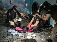 PRF e PC-CE realizam apreensão de 10 kg de drogas em Penaforte (CE)