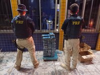 PRF apreende 108 kg de cocaína na BR 116 em Chorozinho/CE
