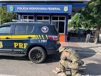 PRF realiza prisão por tráfico de drogas em Sobral (CE)