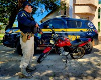 PRF recupera motocicleta na BR 304 em Aracati