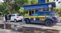 Em Chorozinho (CE), PRF recupera veículo clonado que tinha sido roubado em Recife (PE)