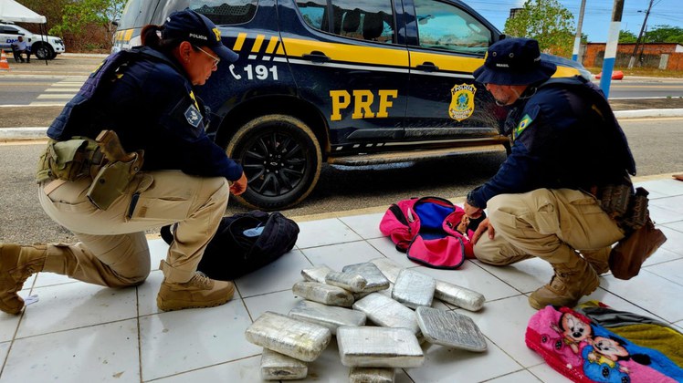 Mais de 17 quilos de cocaína e maconha apreendidos em SãoGonçalo do Amarante (CE)