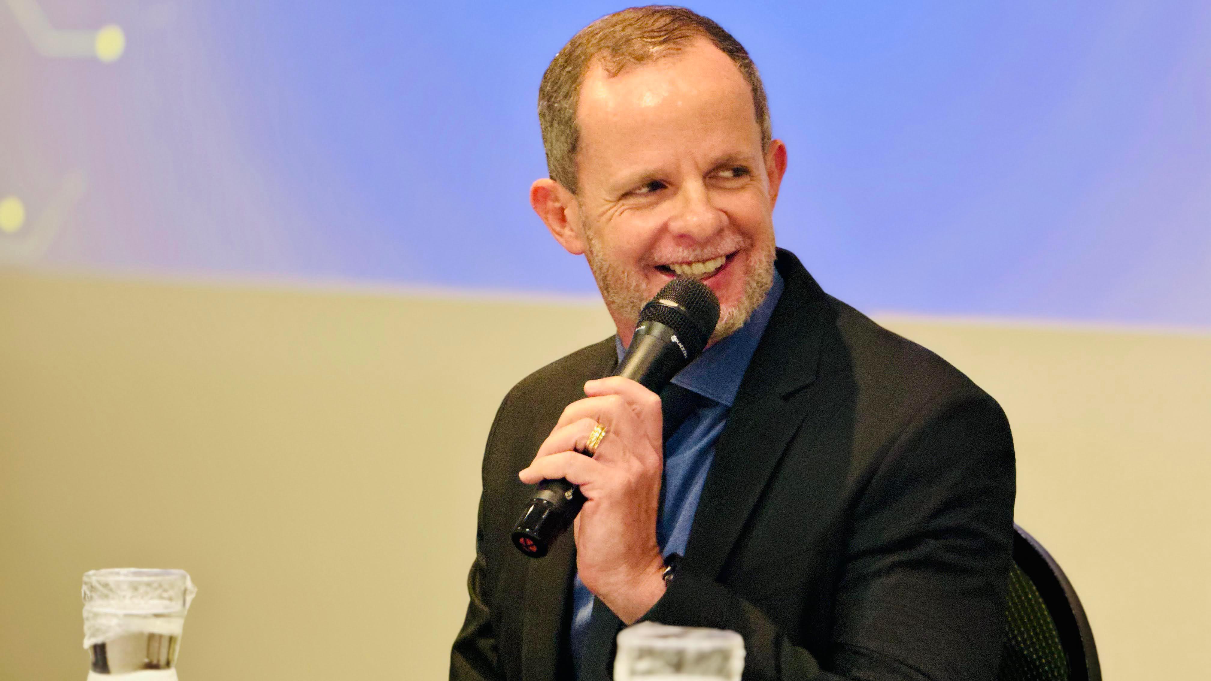 “O Encontro Nacional do Alerta Brasil é um espaço essencial para alinhar pessoas, processos e tecnologia. A integração entre as áreas de inteligência, aliada ao uso qualificado da informação, é o que permite transformar dados em ações mais eficientes e coordenadas no enfrentamento à criminalidade”, destacou Daniel Alves Brasil