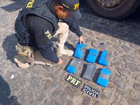PRF e Polícia Civil apreendem cocaína no interior do Ceará