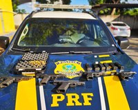 PRF apreende armas e munições de uso restrito em ônibus interestadual