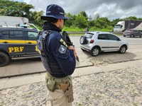 PRF recupera veículos roubados e adulterados no Ceará