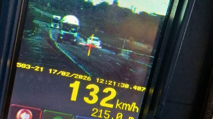 Excesso de velocidade na BR-116, em Horizonte (CE). O limite permitido para o trecho era de 80km/h.