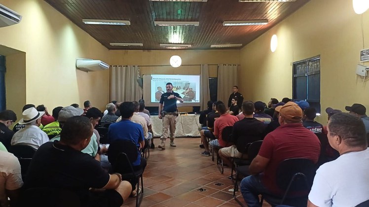 PRF promove capacitação para motoristas do transporte escolar em Icó (CE)