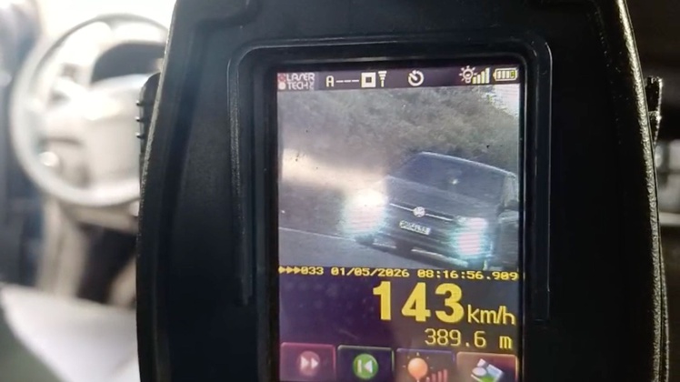 Flagrante na BR-222, em Sobral (CE) - Velocidade permitida no local: 80 km/h