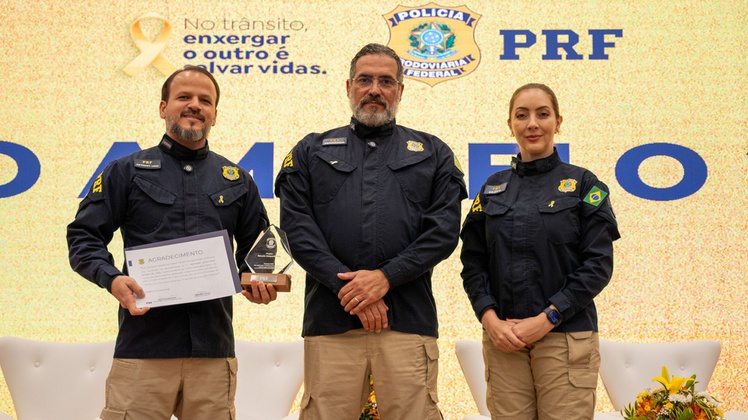 Superintendente da PRF no Ceará, Anthony Lima, Diretor-Geral da PRF, Antônio Fernando, e Diretora de Operações da PRF, Nádia Zilotti