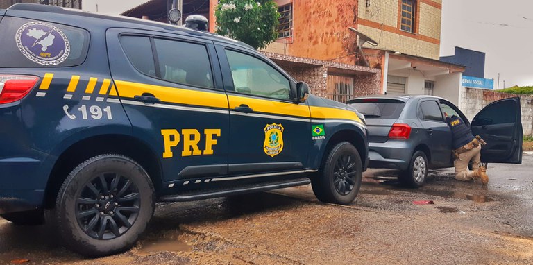 Imagem - PRF RECUPERA, EM ACARAÚ-CE, VEÍCULO COM REGISTRO DE APROPRIAÇÃO INDÉBITA