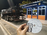 PRF prende caminhoneiro sob efeito de anfetaminha em Sobral (CE)