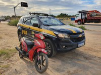 PRF (CE) recupera veículo roubado e apreende adolescente
