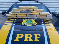 PRF prende três homens por tráfico de drogas após encontrar mais R$ 900 mil em cocaína