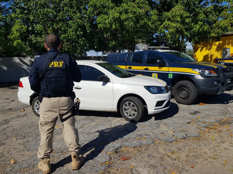 Imagem - PRF RECUPERA NO CEARÁ VEÍCULO ROUBADO EM Fortaleza