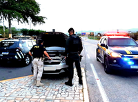 PRF E PM APREENDEM AUTOMÓVEL CLONADO EM SOBRAL (CE)