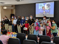 PRF entrega mais de 1.300 itens para apoiar crianças com câncer no Ceará