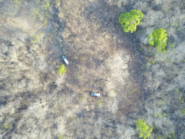 IMAGEM - PRF recupera veículo roubado usado em homicídio em Chorozinho (CE)