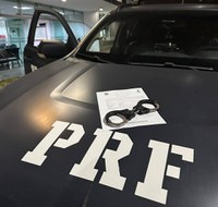 PRF prende foragido por homicídio e recupera veículo adulterado na BR-070