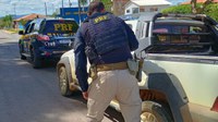 PRF recupera veículo roubado durante fiscalização na BR-080