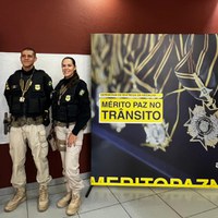 Atuação da PRF no DF é reconhecida com Medalha Paz no Trânsito