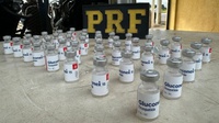 PRF apreende medicamentos escondidos em garrafa térmica durante fiscalização na BR-060