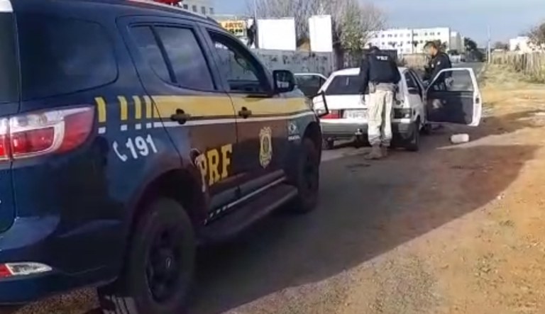 PRF prende 20 pessoas no fim de semana por dirigirem bêbadas nas rodovias do DF e Entorno