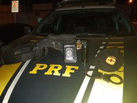 PRF prende na BR 040 homem que se passava por policial para não pagar passagens de ônibus