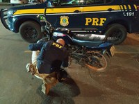 Somente neste final de semana, PRF prendeu 14 pessoas e recuperou dois veículos ilícitos nas rodovias do DF e Entorno