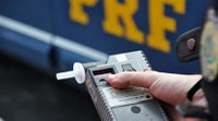 PRF prende condutor embriagado na BR 040