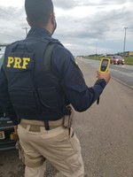 PRF prende homem inabilitado e embriagado que dirigia em zigue zague na BR 060, próximo ao Recanto das Emas