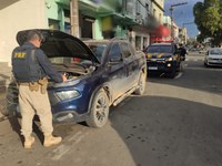PRF recupera veículo furtado