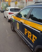 Carro roubado em Belo Horizonte é recuperado pela PRF em Cariacica