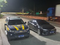 PRF apreende cinco veículos roubados em ações no Espírito Santo