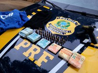 PRF recupera veículo roubado, apreende arma e munições e captura foragido da justiça em Fundão