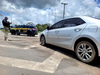 PRF recupera carro roubado há mais três anos