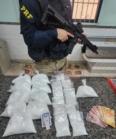 PRF apreende mais de 1,5 kg de cocaína em Guarapari