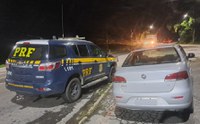 PRF recupera carro furtado em Cachoeiro de Itapemirim