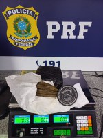 PRF apreende 1 kg de haxixe em ônibus em Viana/ES