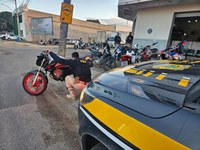 PRF recupera dois veículos clonados no norte do Espírito Santo