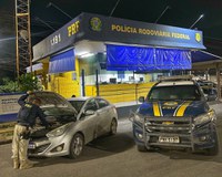 PRF recupera carro clonado em Viana