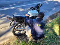 PRF recupera motocicleta clonada em Serra
